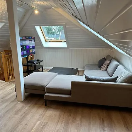 Familievennlig Bolig Pa 180 Kvm Med Sjoutsikt Rett Ved Huk Badestrand Oslo