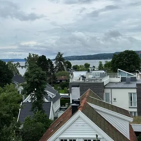 Familievennlig Bolig Pa 180 Kvm Med Sjoutsikt Rett Ved Huk Badestrand * Oslo